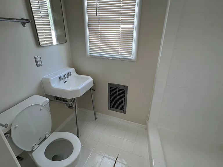 1114 Fremont Ave #D — Photo 6