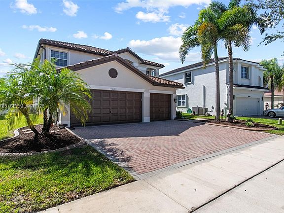 5th image of 16230 SW 21st St