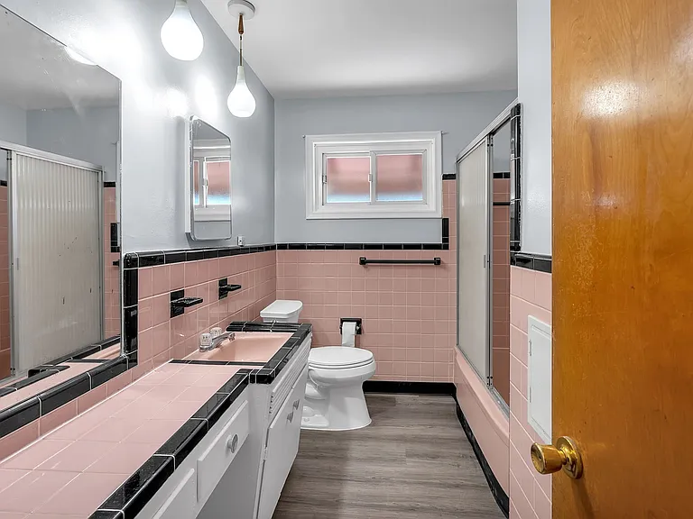 4208 Pardee Ave #1 — Photo 8