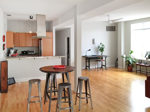 4th image of 1835 W North Ave Floor 3