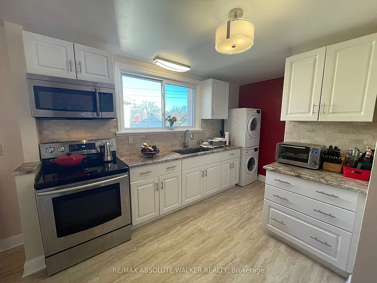 131 Dagmar Ave #3 — Photo 7
