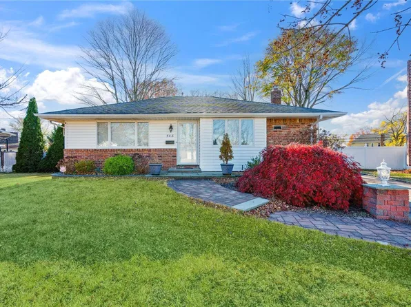 548 Parker Avenue, Levittown, NY 11756