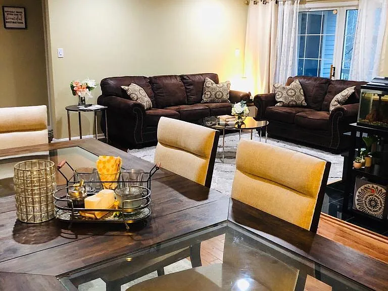 111 Biscayne Ct — Photo 4