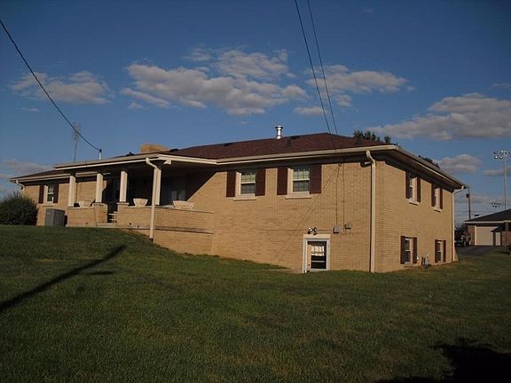 2nd image of 125 Pin Oak Dr