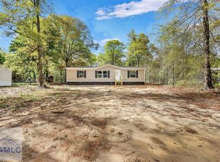 500 Old Oak Rd, Jesup, GA 31545