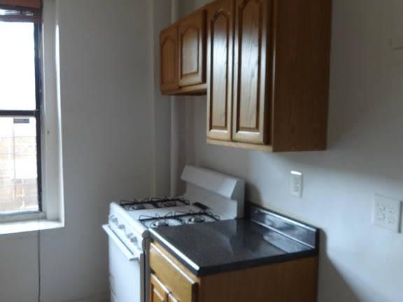 5th image of 50 E 18th St APT A4