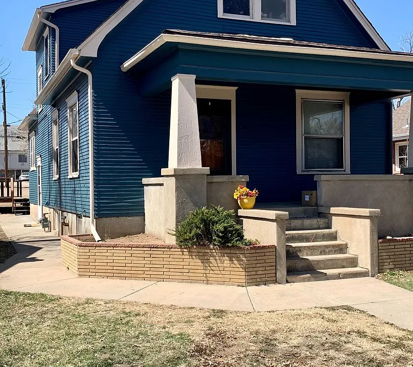 2015 8th Ave