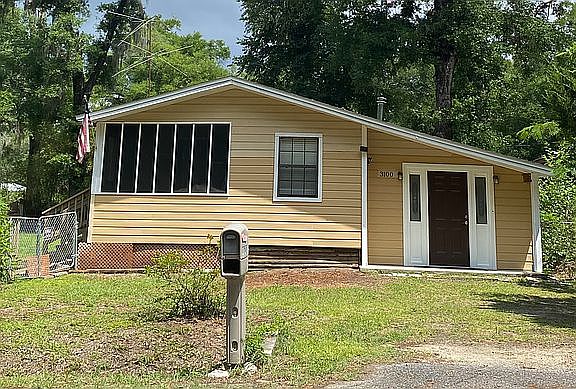 2nd image of 3100 Cathedral Dr