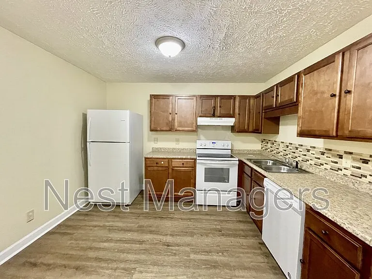 5852 Aftonshire Dr — Photo 9