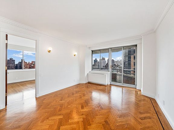 4th image of 401 E 84th St APT 16A