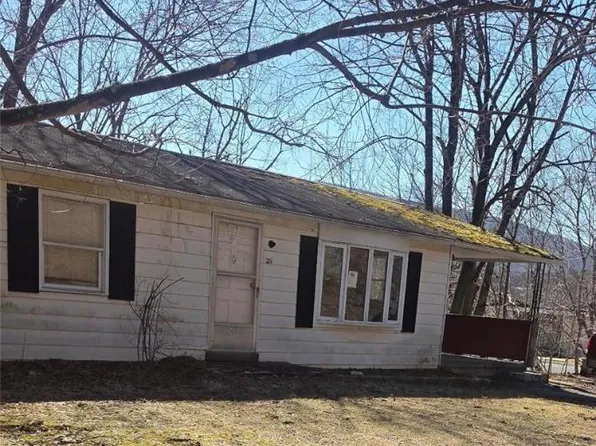 211 Fireline Rd, Palmerton, PA 18071