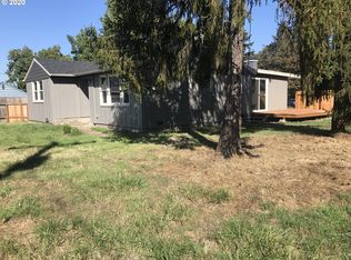 505 Gateway Blvd, Cottage Grove, OR 97424