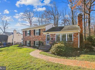 7309 Pinecastle Rd, Falls Church, VA 22043