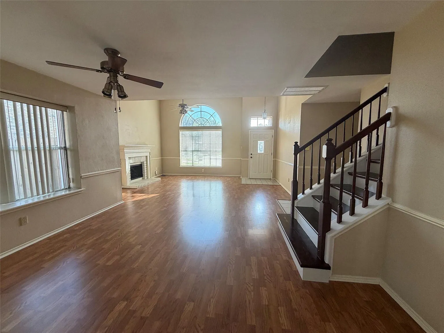 3 bed, 2.0 bath, 2152 sqft, $2,250 — Photo 3