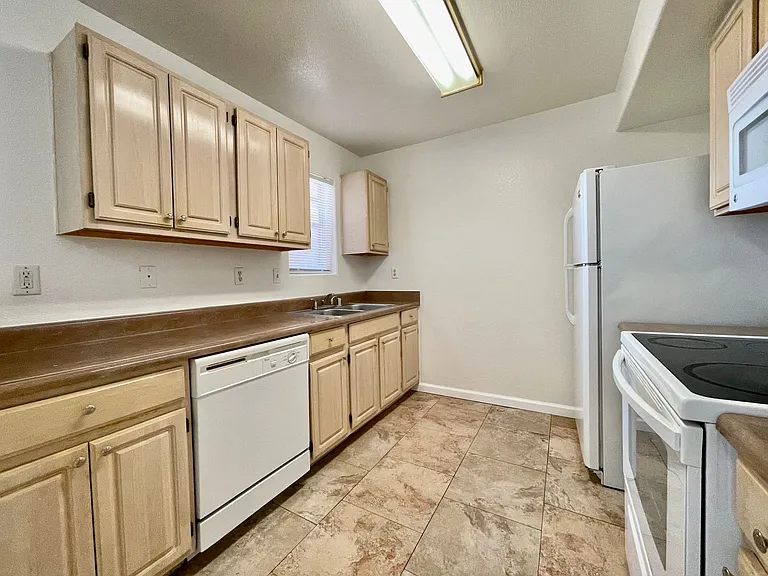 555 E Silverado Ranch Blvd #1014 — Photo 7