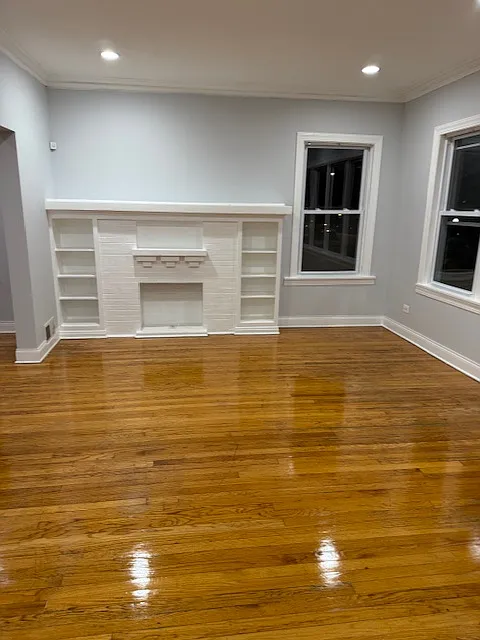 SPACIOUS LIVING ROOM - 8855 S Union Ave