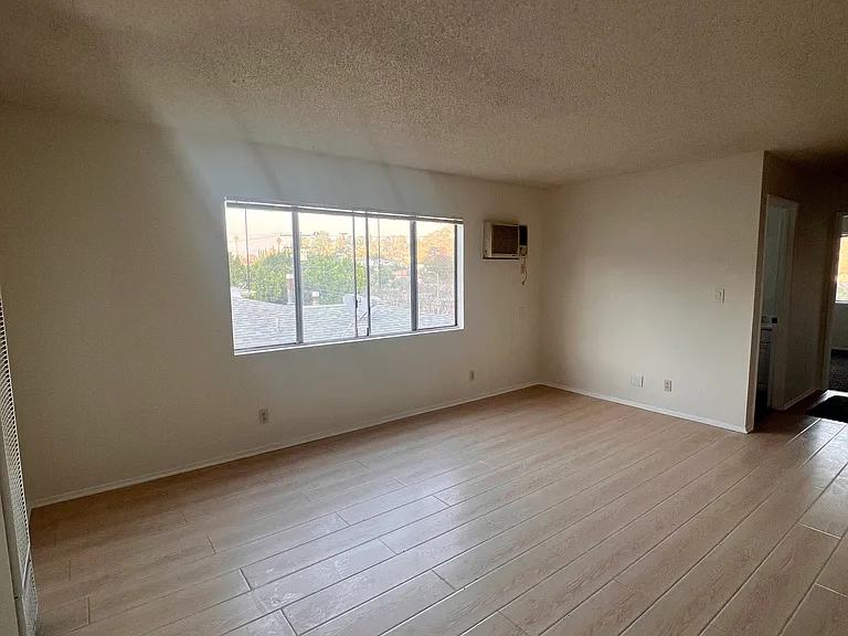 3205 S Shasta Cir S #202 — Photo 2