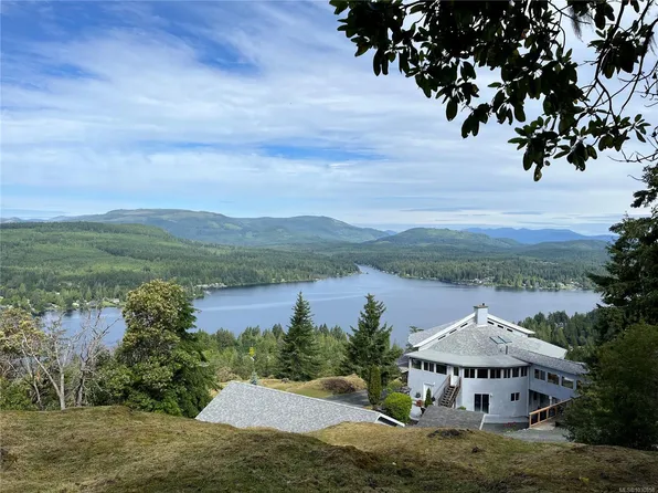 1828 Strathcona Heights Rd, Cowichan Valley, BC V0R 2W2