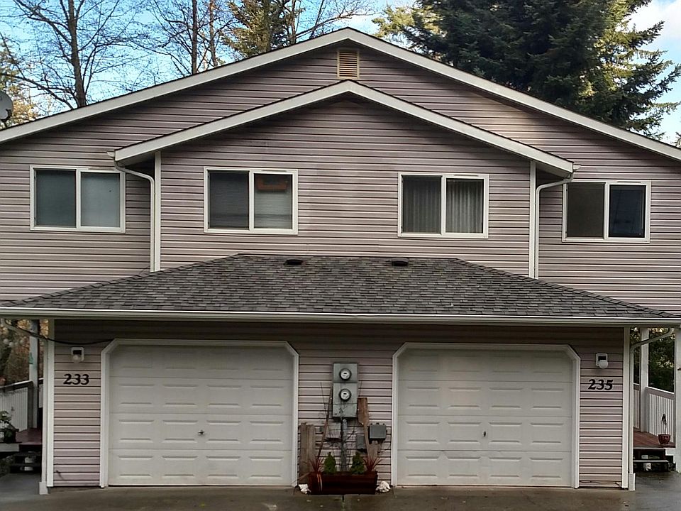 1st image of 233 Bower Ln #233