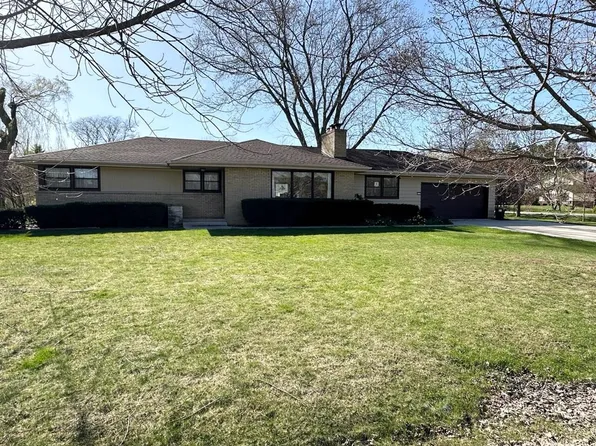 7979 North Santa Monica BOULEVARD, Fox Point, WI 53217