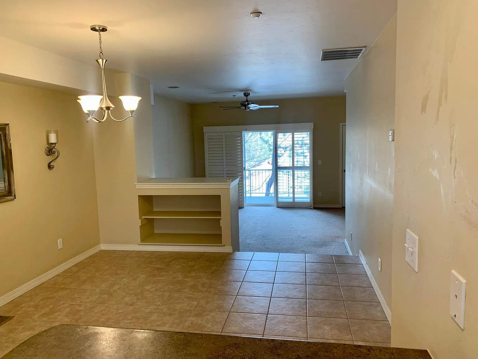 2 bed, 2.5 bath, 1300 sqft, $2,595 — Photo 2