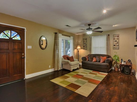5th image of 529 Menker Ave