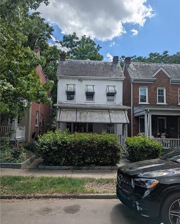 1st image of 2905 Grayland Ave