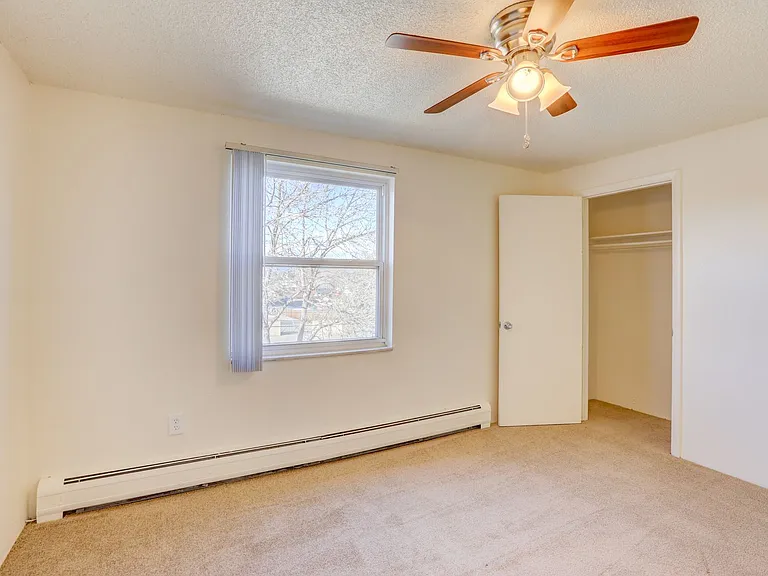 Allison Court Apartments — Photo 51