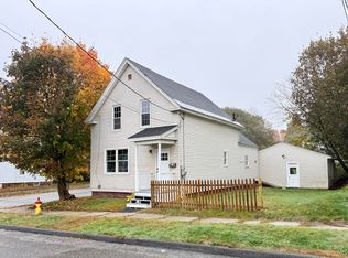 72 Gill Street, Auburn, ME 04210