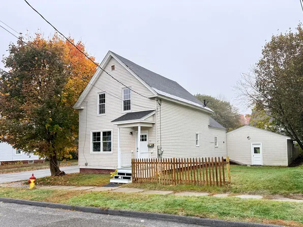 72 Gill Street, Auburn, ME 04210