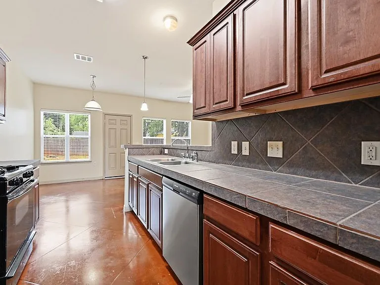 6015 Ponca St #A — Photo 15