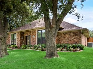 1410 Camelot Ln, Rowlett, TX 75088