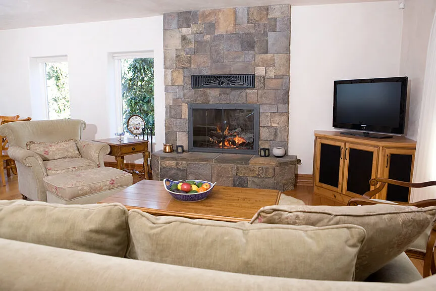 2 bed, 1200 sqft, $4,950 — Photo 4