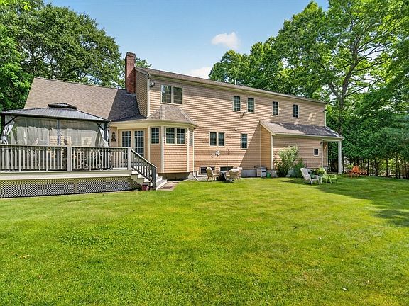 3rd image of 42 Medeiros Ln