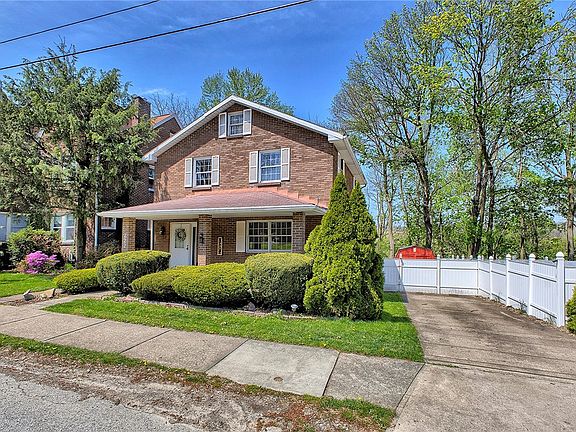 3rd image of 222 Tremont Ave