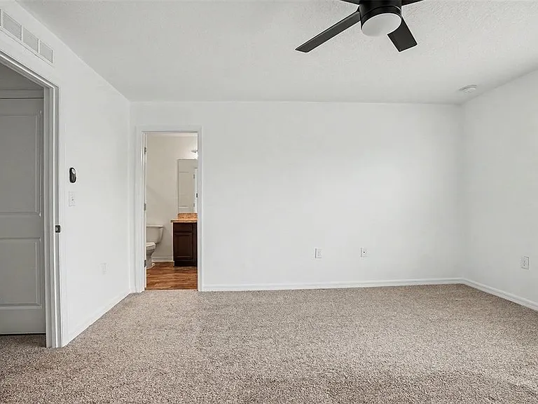 868 Grandin St — Photo 8