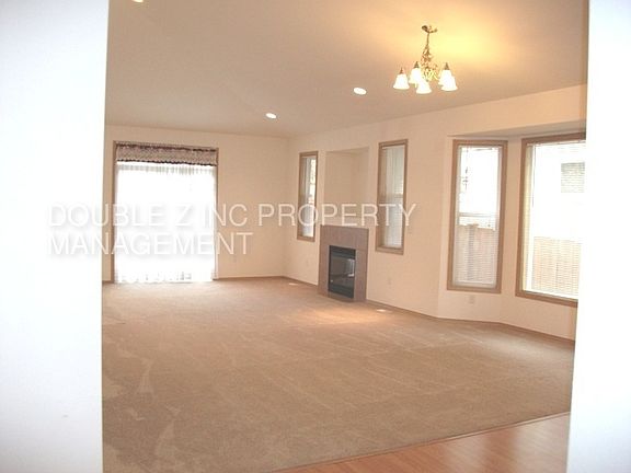 3rd image of 1112 180th St E