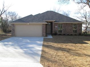 4910 Sanger Circle Dr, Sanger, TX 76266
