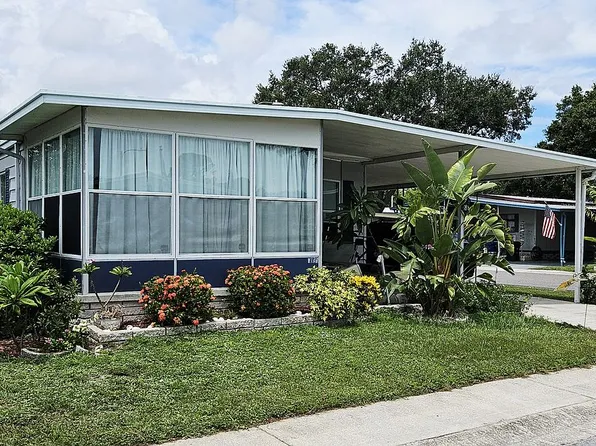 15666 49th St N #1035, Clearwater, FL 33762