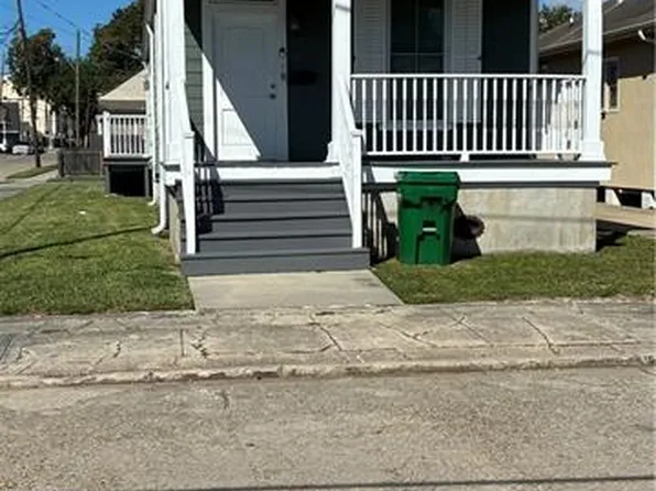 1037 6th St, Gretna, LA 70053