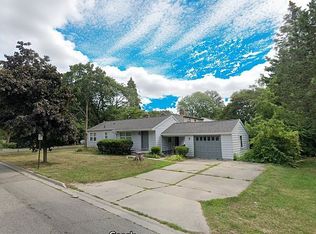 748 Grove St, East Lansing, MI 48823