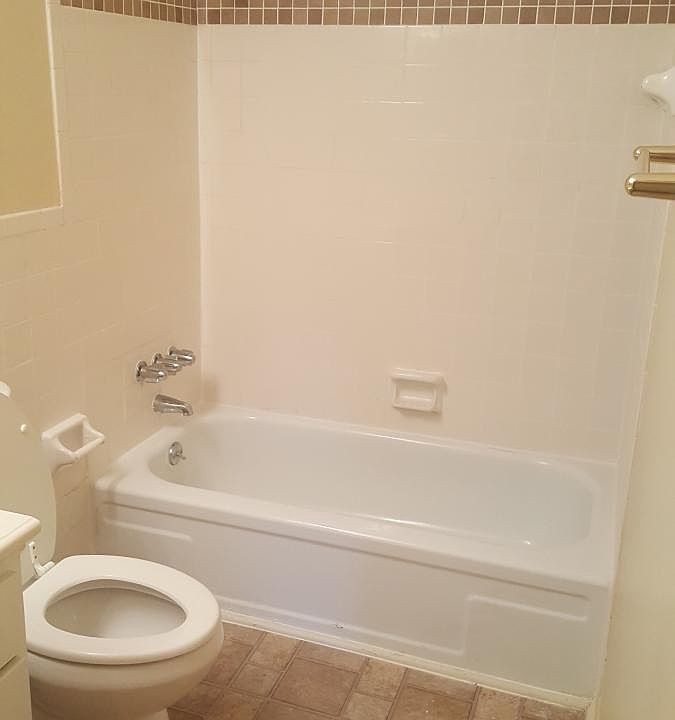 2nd image of 4115 Pinecroft Dr APT 6