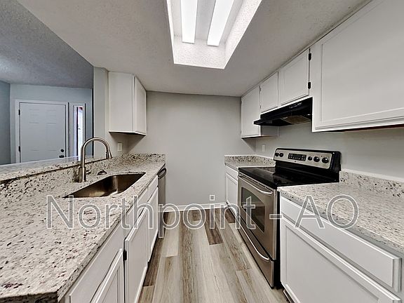 5th image of 7626 Jana Ln S