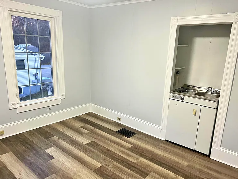 640 Main Road North - 3B — Photo 4