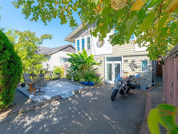 3rd image of 4463 Arrowsmith Rd