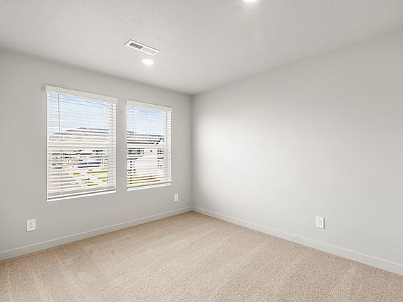 SLC_Pine_ 4241_Bedroom_B_113-High-Cheddar-Tooele-UT.jpg