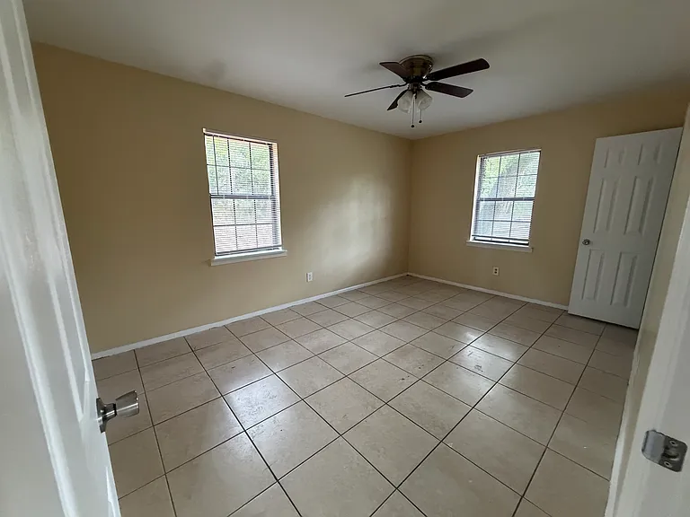 809 E Magnolia Dr — Photo 16