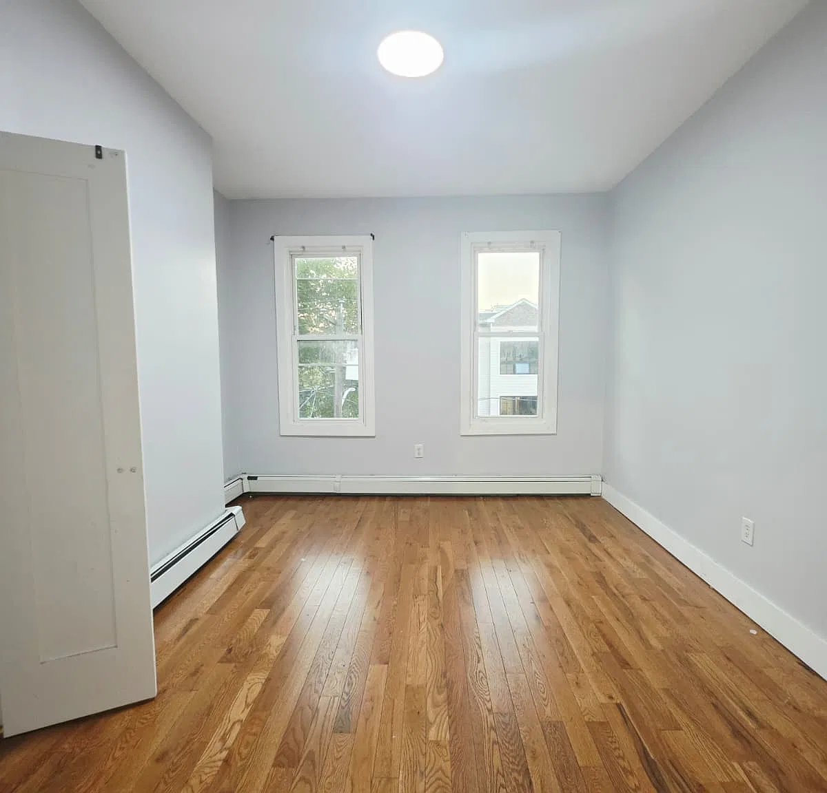 2 bed, 800 sqft, $1,995 — Photo 2