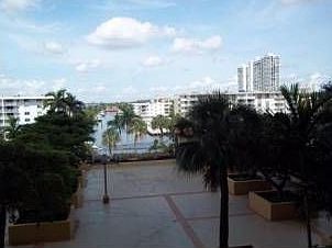 3rd image of 290 174th St APT 506