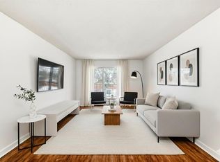 20 N Dover Point SE #208, Calgary, AB T2B3K3